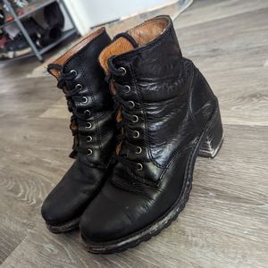 Frye Sabrina Lace-up Combat Boots - US 7
